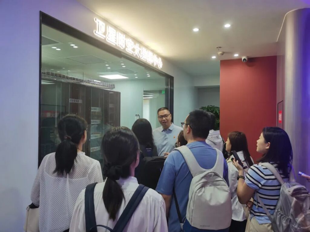 10家权威媒体实地探访福信富通！“北斗+”创新应用成果引关注！